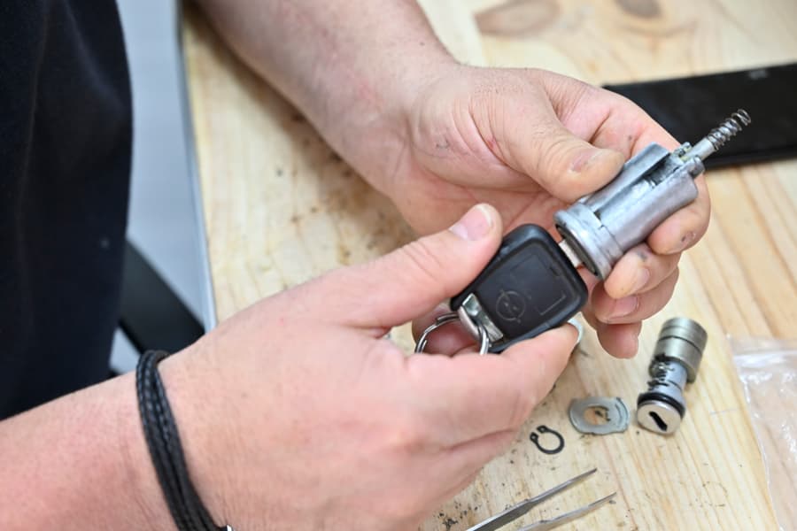 Cerrajería de hogar y vehículos en Ponteareas